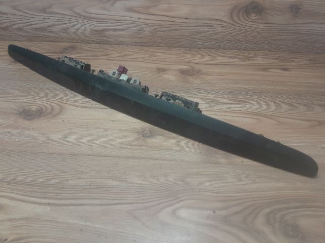 bontott MERCEDES-BENZ A-CLASS Csomagtérajtó Díszléc