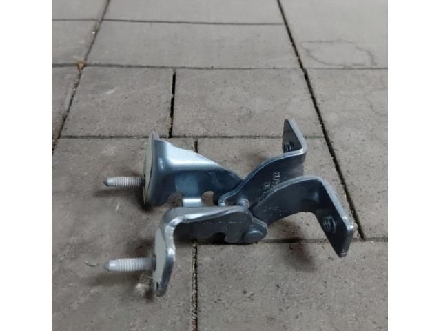 bontott MERCEDES-BENZ A-CLASS Csomagtérajtó Jobb Zsanér