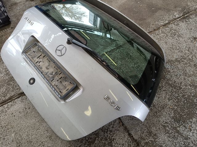 bontott MERCEDES-BENZ A-CLASS Csomagtérajtó (Részeivel)