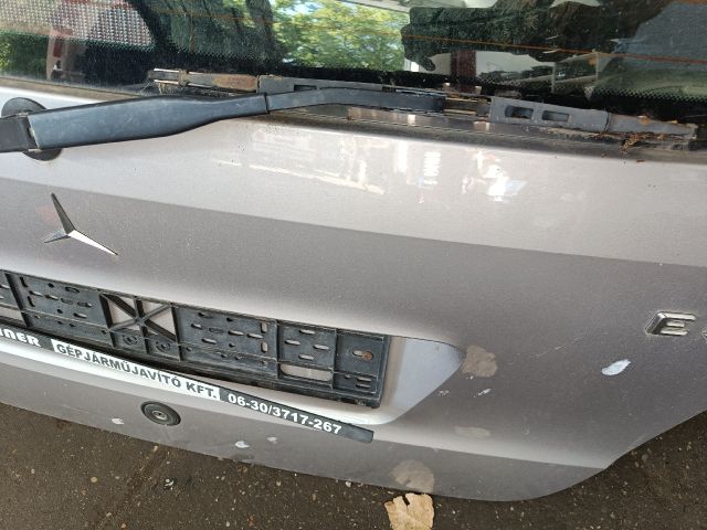 bontott MERCEDES-BENZ A-CLASS Csomagtérajtó (Részeivel)