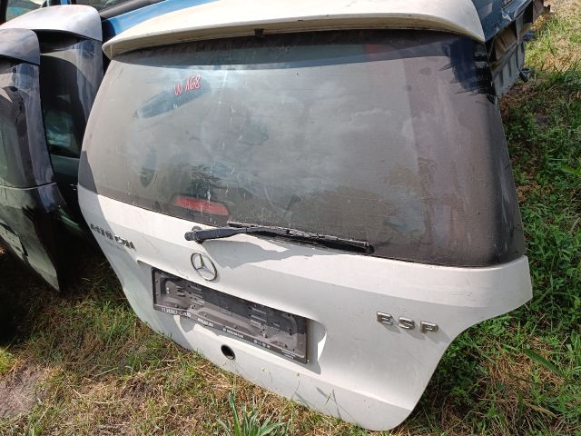 bontott MERCEDES-BENZ A-CLASS Csomagtérajtó (Részeivel)