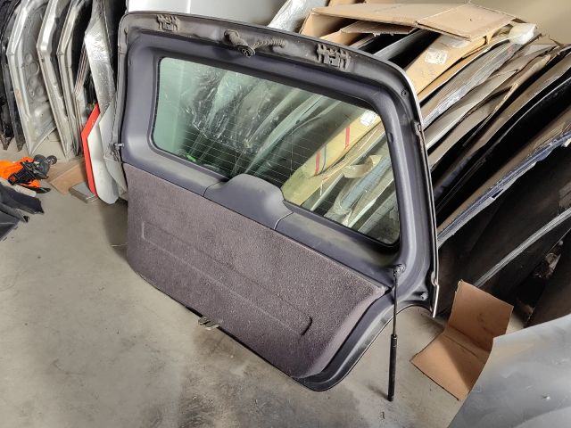 bontott MERCEDES-BENZ A-CLASS Csomagtérajtó (Részeivel)