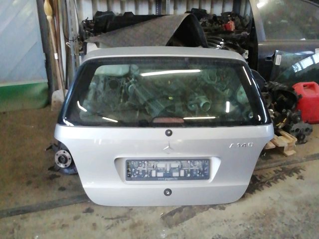 bontott MERCEDES-BENZ A-CLASS Csomagtérajtó (Részeivel)