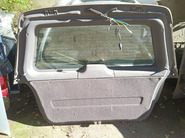 bontott MERCEDES-BENZ A-CLASS Csomagtérajtó (Részeivel)