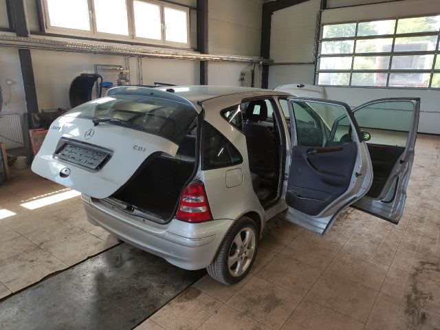 bontott MERCEDES-BENZ A-CLASS Csomagtérajtó (Üres lemez)