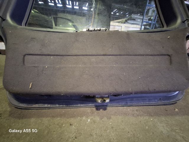 bontott MERCEDES-BENZ A-CLASS Csomagtérajtó (Üres lemez)