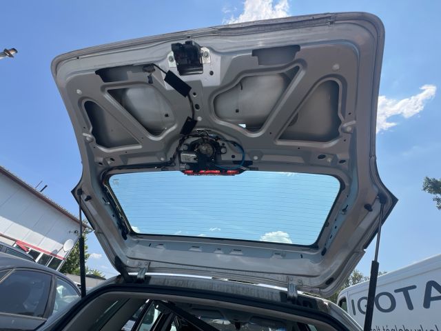 bontott MERCEDES-BENZ A-CLASS Csomagtérajtó (Üres lemez)