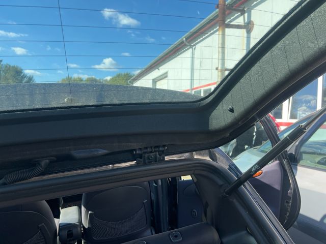 bontott MERCEDES-BENZ A-CLASS Csomagtérajtó (Üres lemez)