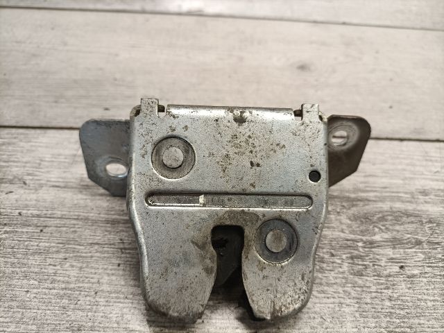 bontott MERCEDES-BENZ A-CLASS Csomagtérajtó Zárszerkezet