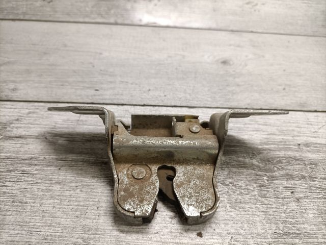 bontott MERCEDES-BENZ A-CLASS Csomagtérajtó Zárszerkezet