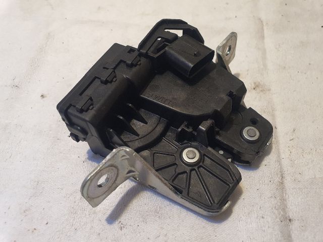 bontott MERCEDES-BENZ A-CLASS Csomagtérajtó Zárszerkezet