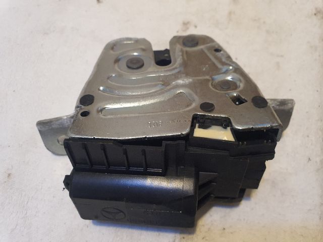 bontott MERCEDES-BENZ A-CLASS Csomagtérajtó Zárszerkezet