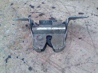 bontott MERCEDES-BENZ A-CLASS Csomagtérajtó Zárszerkezet