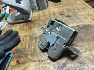 bontott MERCEDES-BENZ A-CLASS Csomagtérajtó Zárszerkezet