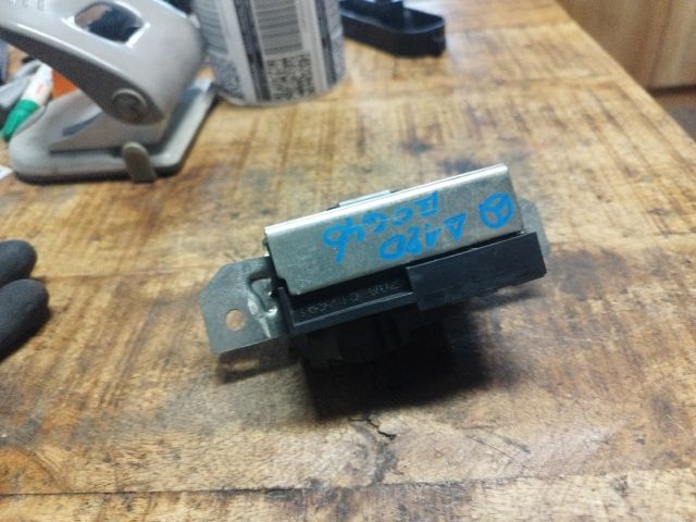 bontott MERCEDES-BENZ A-CLASS Csomagtérajtó Zárszerkezet