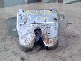 bontott MERCEDES-BENZ A-CLASS Csomagtérajtó Zárszerkezet