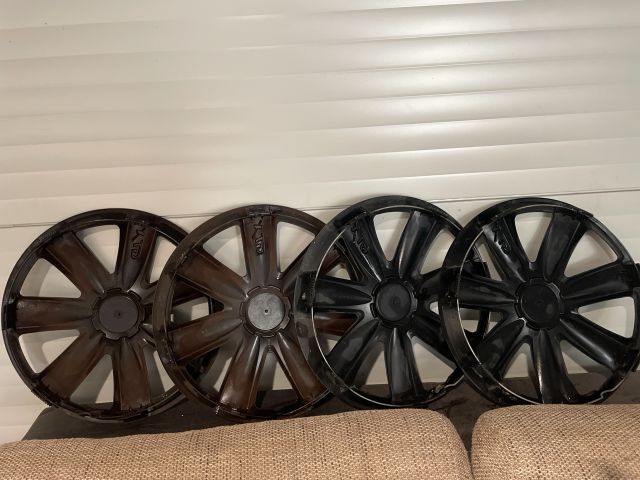 bontott MERCEDES-BENZ A-CLASS Dísztárcsa Szett