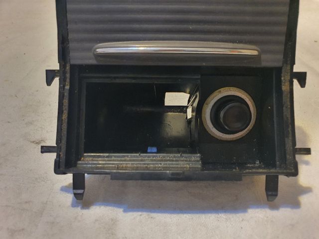 bontott MERCEDES-BENZ A-CLASS Első Hamutartó