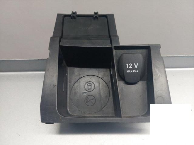 bontott MERCEDES-BENZ A-CLASS Első Hamutartó