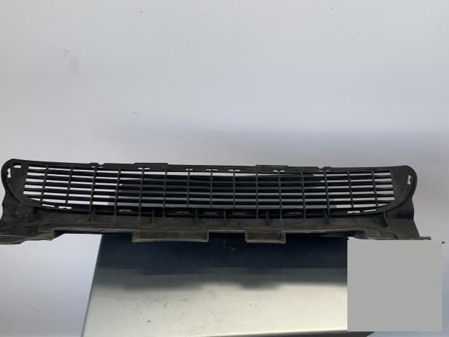 bontott MERCEDES-BENZ A-CLASS Első Lökhárító Alsó Középső Díszrács