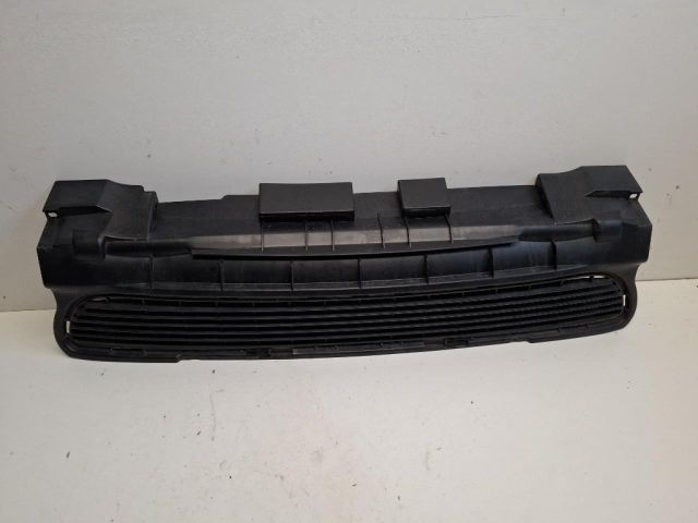 bontott MERCEDES-BENZ A-CLASS Első Lökhárító Alsó Középső Díszrács