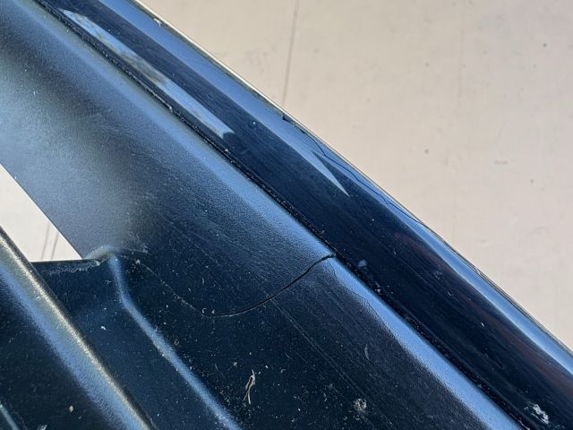 bontott MERCEDES-BENZ A-CLASS Első Lökhárító Alsó Középső Díszrács