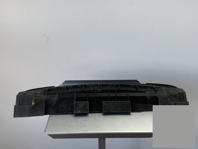 bontott MERCEDES-BENZ A-CLASS Első Lökhárító Alsó Középső Díszrács