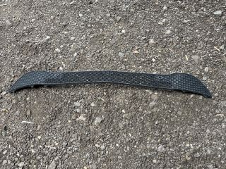 bontott MERCEDES-BENZ A-CLASS Első Lökhárító Alsó Középső Díszrács