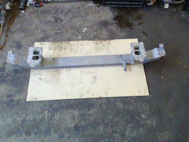 bontott MERCEDES-BENZ A-CLASS Első Lökhárító Merevítő (Fém)