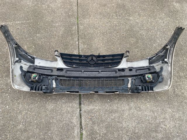 bontott MERCEDES-BENZ A-CLASS Első Lökhárító (Részeivel)