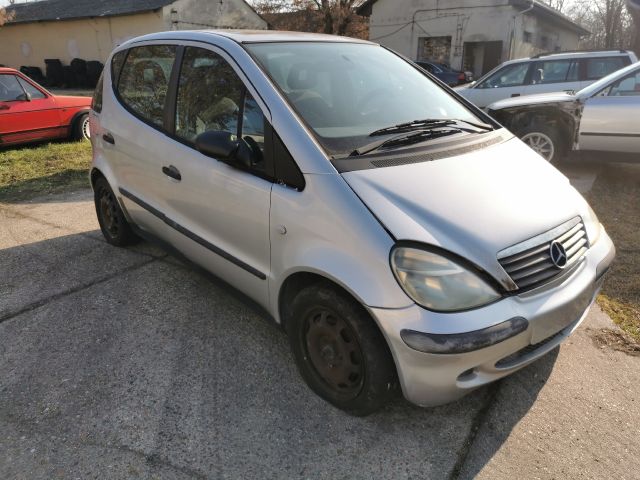 bontott MERCEDES-BENZ A-CLASS Első Lökhárító (Részeivel)