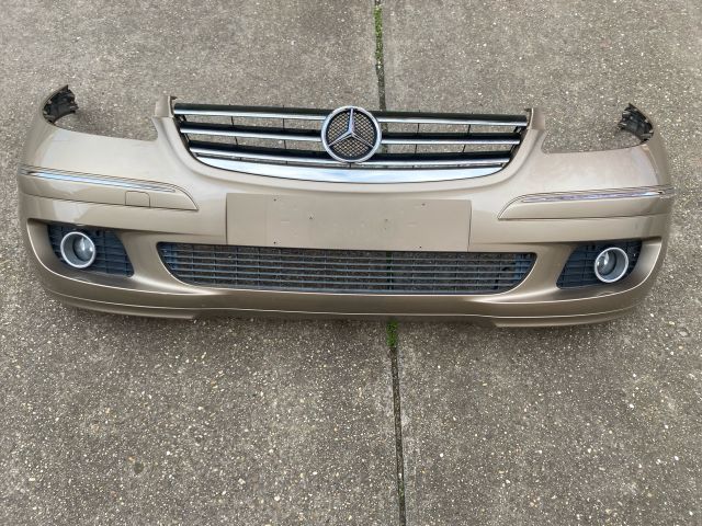bontott MERCEDES-BENZ A-CLASS Első Lökhárító (Részeivel)