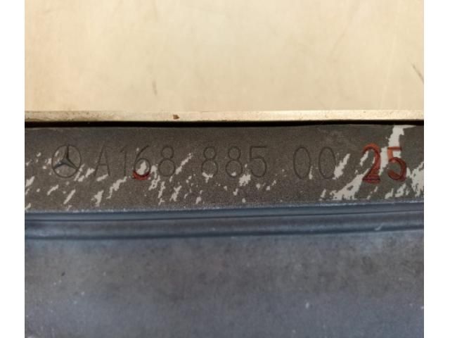 bontott MERCEDES-BENZ A-CLASS Első Lökhárító (Üresen)