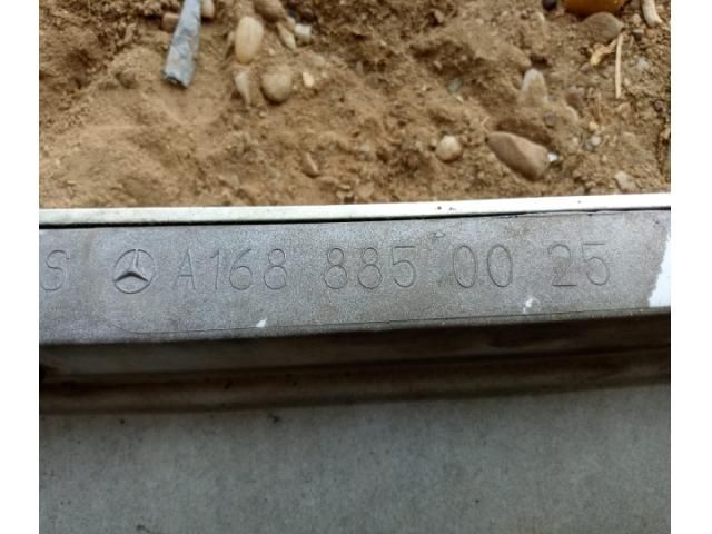bontott MERCEDES-BENZ A-CLASS Első Lökhárító (Üresen)