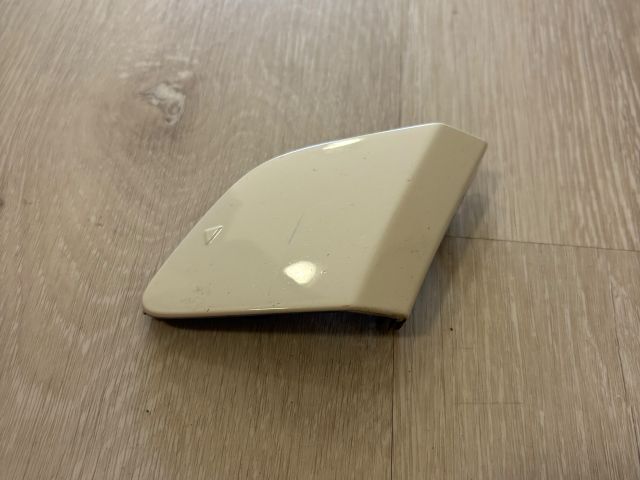 bontott MERCEDES-BENZ A-CLASS Első Vonószem Burkolat