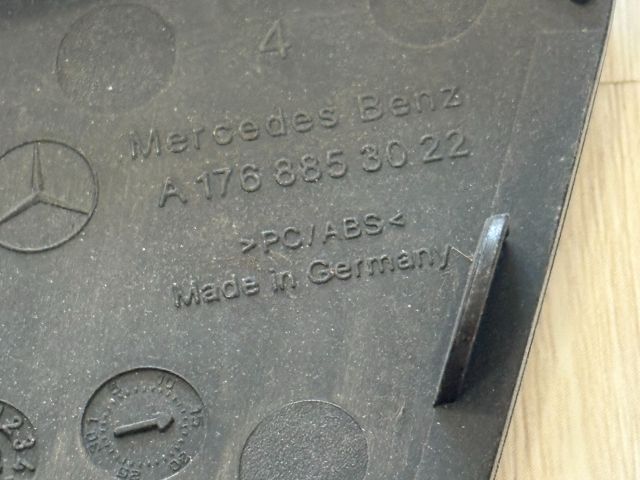 bontott MERCEDES-BENZ A-CLASS Első Vonószem Burkolat