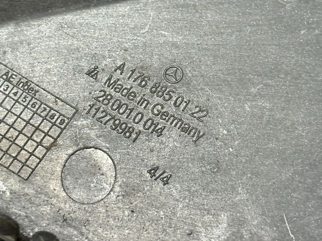 bontott MERCEDES-BENZ A-CLASS Első Vonószem Burkolat