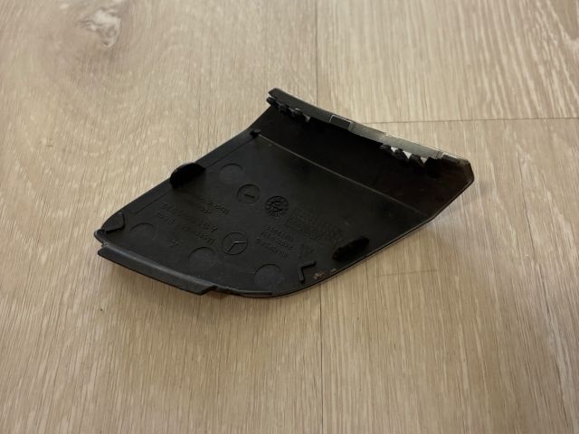 bontott MERCEDES-BENZ A-CLASS Első Vonószem Burkolat