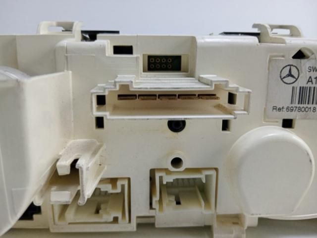 bontott MERCEDES-BENZ A-CLASS Fűtéskapcsoló (manuális klímás)