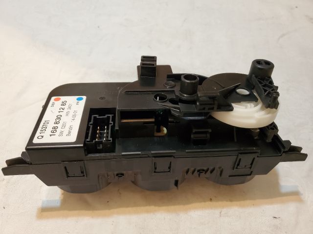 bontott MERCEDES-BENZ A-CLASS Fűtéskapcsoló (manuális klímás)