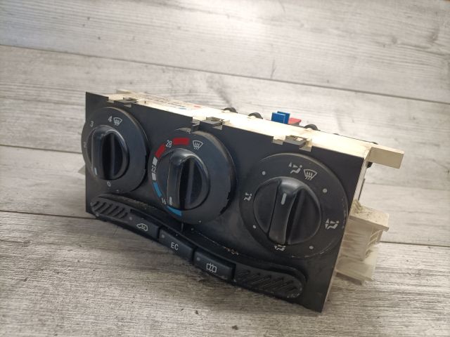 bontott MERCEDES-BENZ A-CLASS Fűtéskapcsoló (manuális klímás)