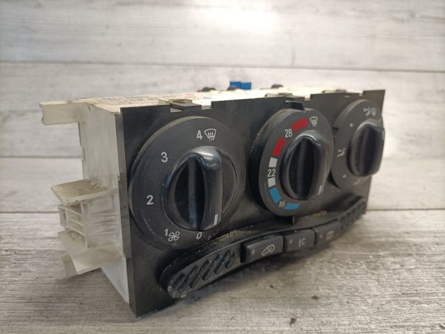 bontott MERCEDES-BENZ A-CLASS Fűtéskapcsoló (manuális klímás)