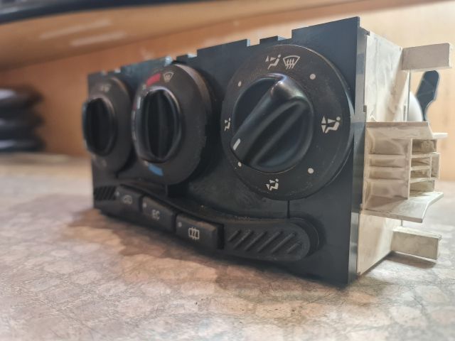 bontott MERCEDES-BENZ A-CLASS Fűtéskapcsoló (manuális klímás)