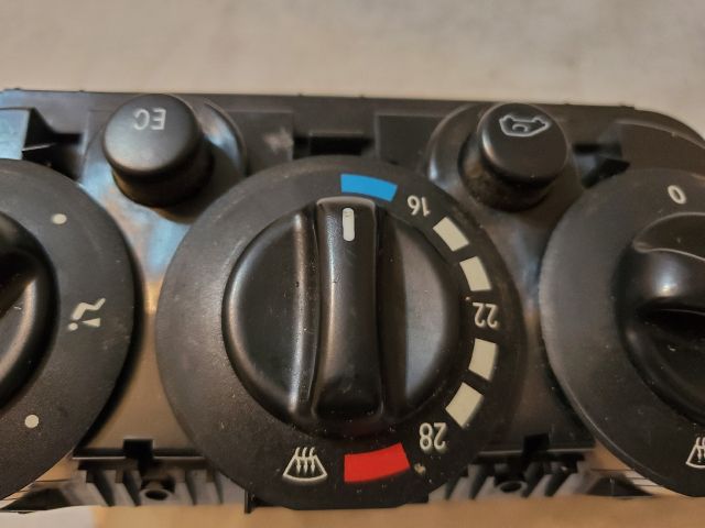 bontott MERCEDES-BENZ A-CLASS Fűtéskapcsoló (manuális klímás)