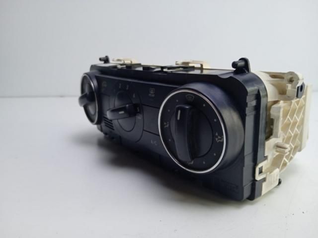 bontott MERCEDES-BENZ A-CLASS Fűtéskapcsoló (manuális klímás)