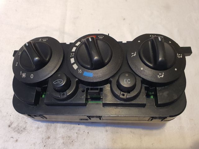 bontott MERCEDES-BENZ A-CLASS Fűtéskapcsoló (manuális klímás)