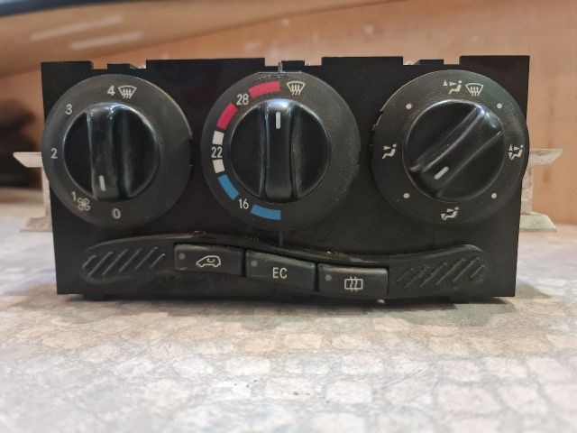 bontott MERCEDES-BENZ A-CLASS Fűtéskapcsoló (manuális klímás)