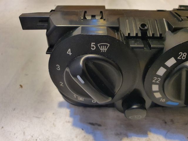 bontott MERCEDES-BENZ A-CLASS Fűtéskapcsoló (manuális klímás)