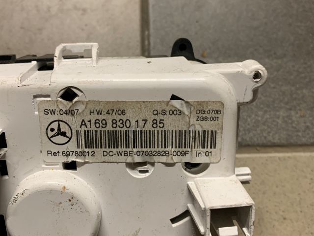 bontott MERCEDES-BENZ A-CLASS Fűtéskapcsoló (manuális klímás)