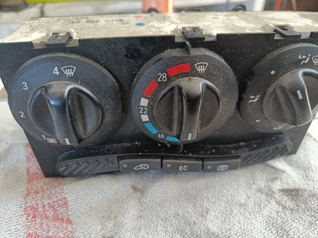 bontott MERCEDES-BENZ A-CLASS Fűtéskapcsoló (manuális klímás)